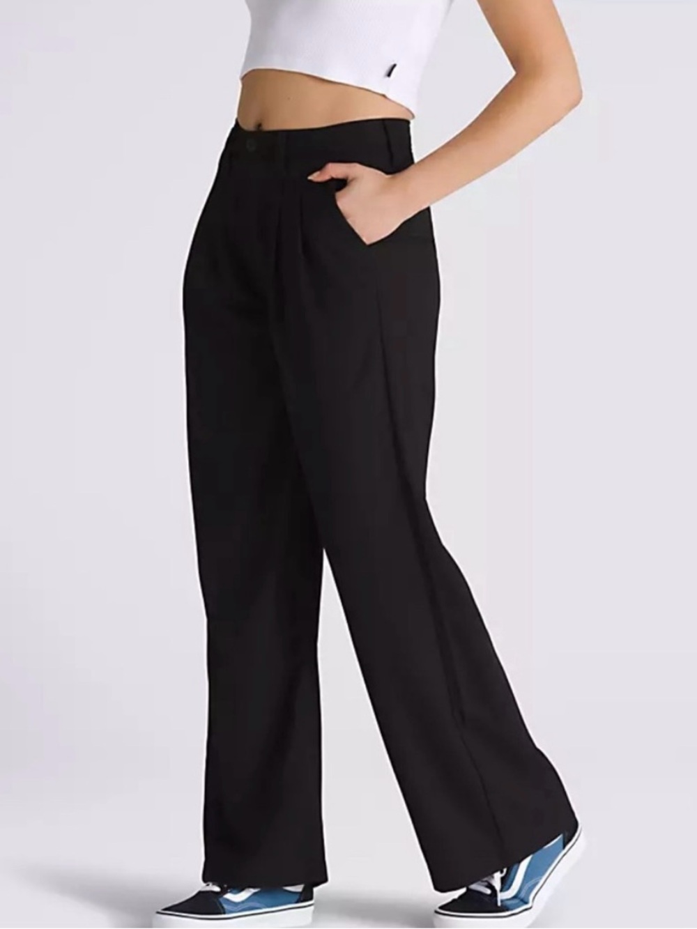 NWT Vans Black Alder Relaxed Pleated Wide Leg Pants 24